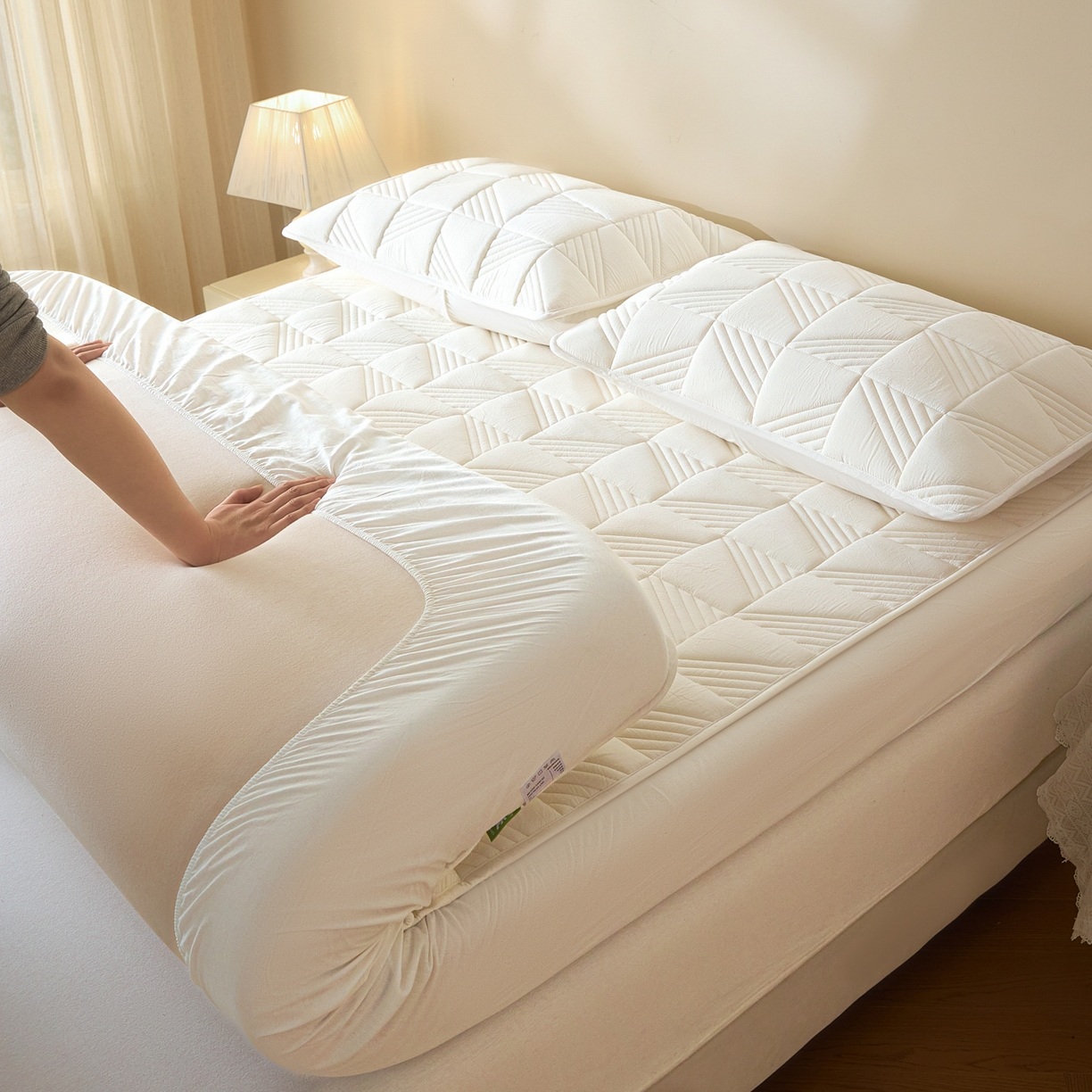 Pure Cotton Quilted Mattress Protector with Square Pattern, 3-Layer Padded Fitted Mattress Cover with Elastic Skirt, Breathable & Machine Washable