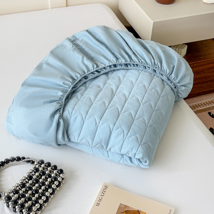 Pure Cotton Quilted Mattress Protector with M-Pattern, 3-Layer Breathable Fitted Mattress Cover with Non-Slip Base, Machine Washable