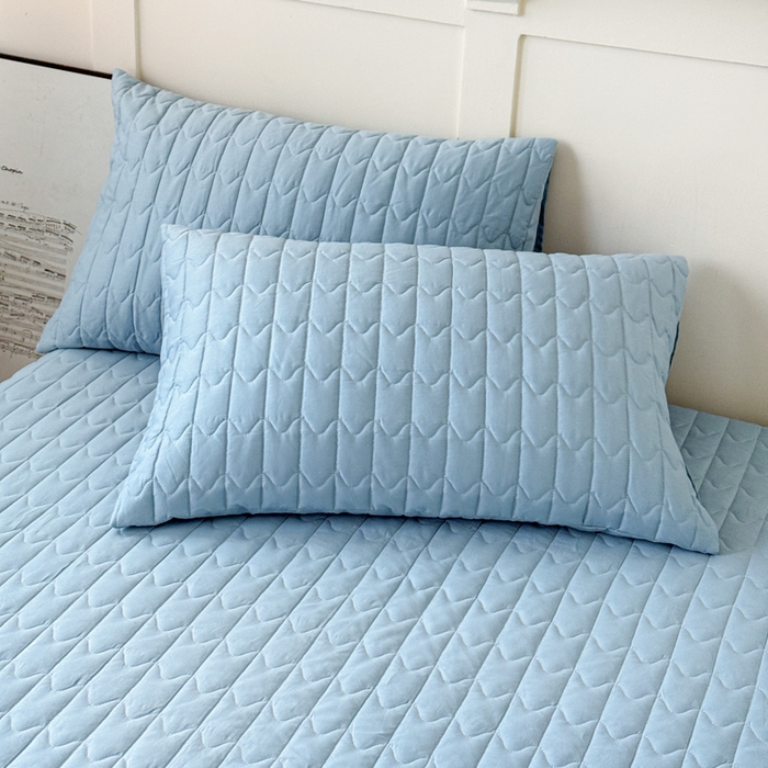 Pure Cotton Quilted Mattress Protector with M-Pattern, 3-Layer Breathable Fitted Mattress Cover with Non-Slip Base, Machine Washable