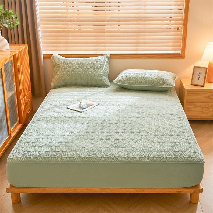 Washed Yarn-Dyed Cotton Quilted Mattress Protector with Deep Pocket & 360° Elastic Fit
