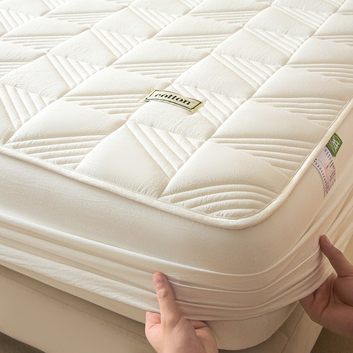 Pure Cotton Quilted Mattress Protector with Square Pattern, 3-Layer Padded Fitted Mattress Cover with Elastic Skirt, Breathable & Machine Washable