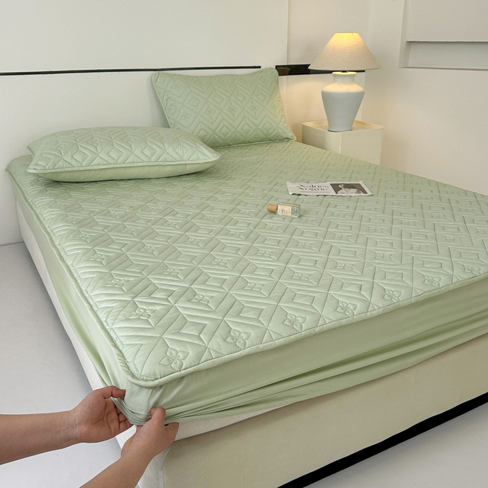 Lyocell Tencel Quilted Mattress Protector with 360° Elastic Fitted Skirt