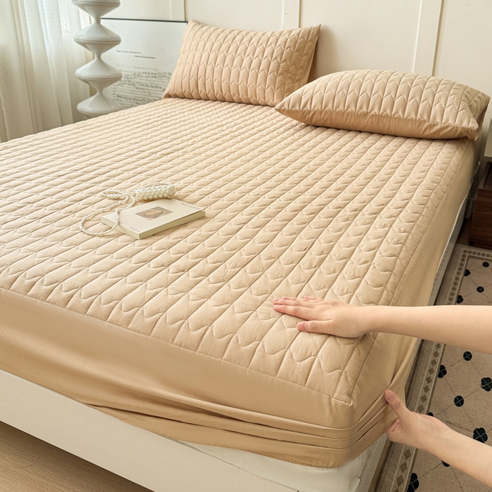 Pure Cotton Quilted Mattress Protector with M-Pattern, 3-Layer Breathable Fitted Mattress Cover with Non-Slip Base, Machine Washable