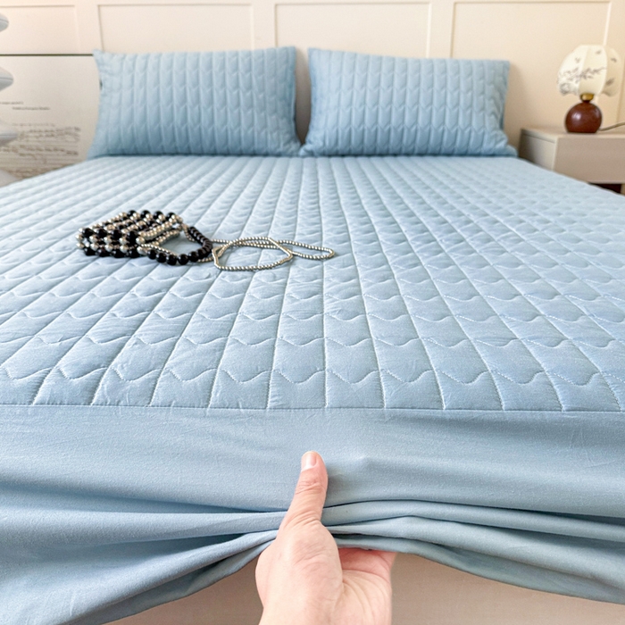 Pure Cotton Quilted Mattress Protector with M-Pattern, 3-Layer Breathable Fitted Mattress Cover with Non-Slip Base, Machine Washable
