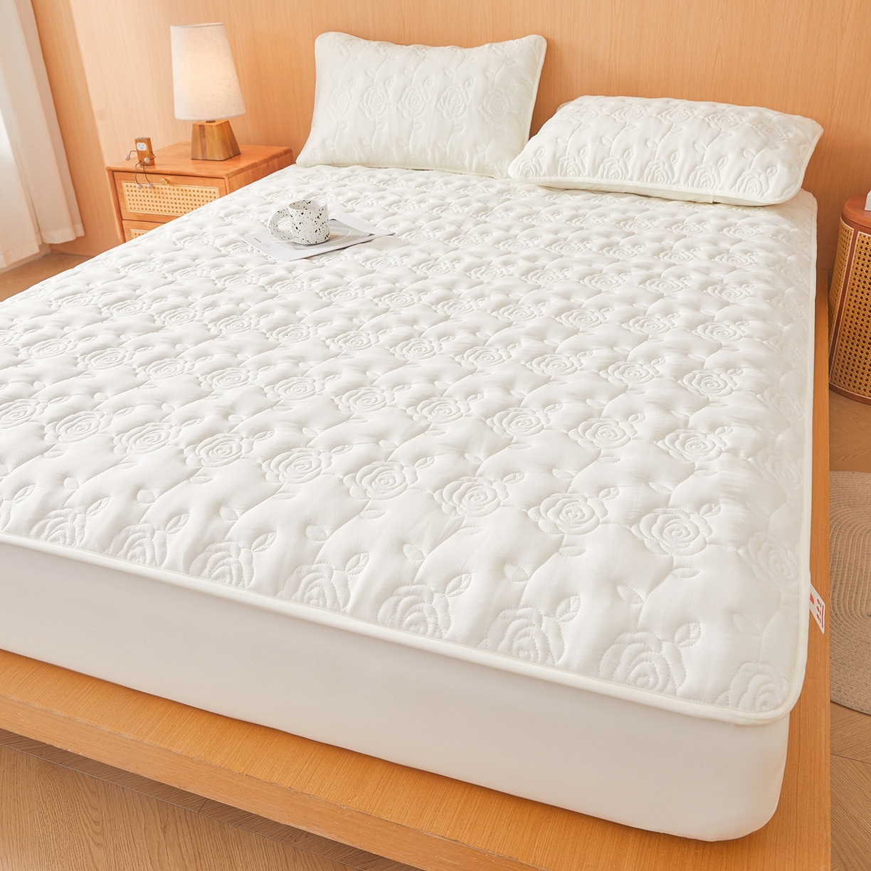 Rose Quilted Microfiber Mattress Protector, Soft Breathable Fitted Mattress Cover with 360° Elastic Skirt, Machine Washable