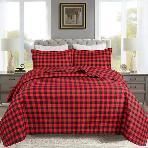 3-Piece Red Buffalo Plaid Quilted Bedcover Set with Festive Pattern and Matching Shams