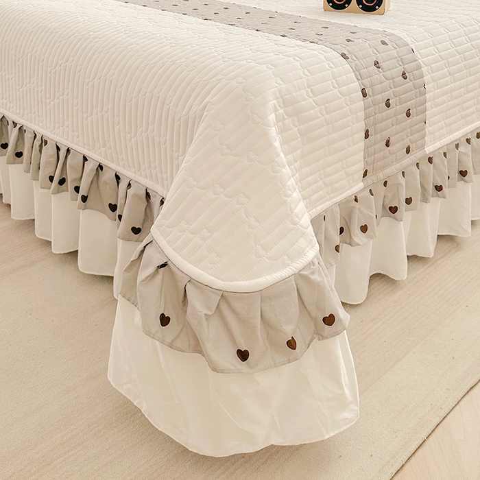 Pure Cotton Color-Block Quilted Bedspread Set (3-Piece) with Double Ruffle Trim