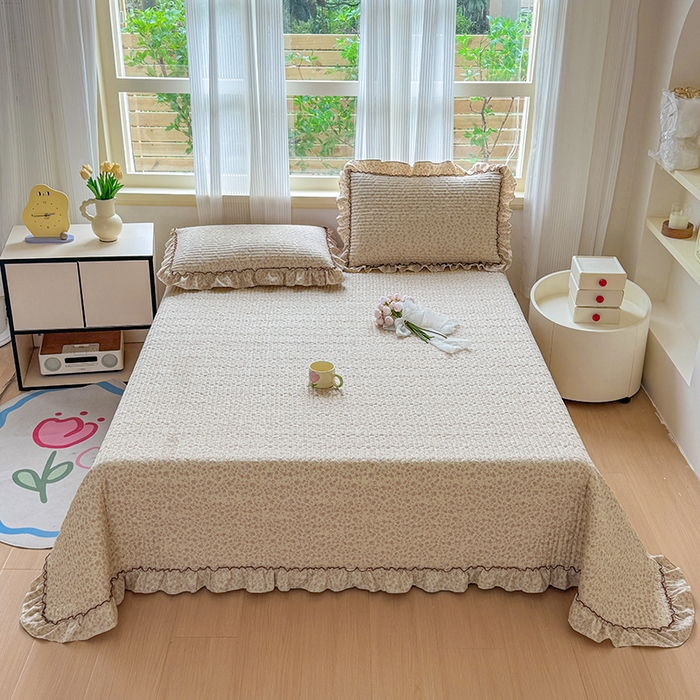 French Floral Quilted Bedspread Set (3-Piece) with Elegant Ruffle Trim