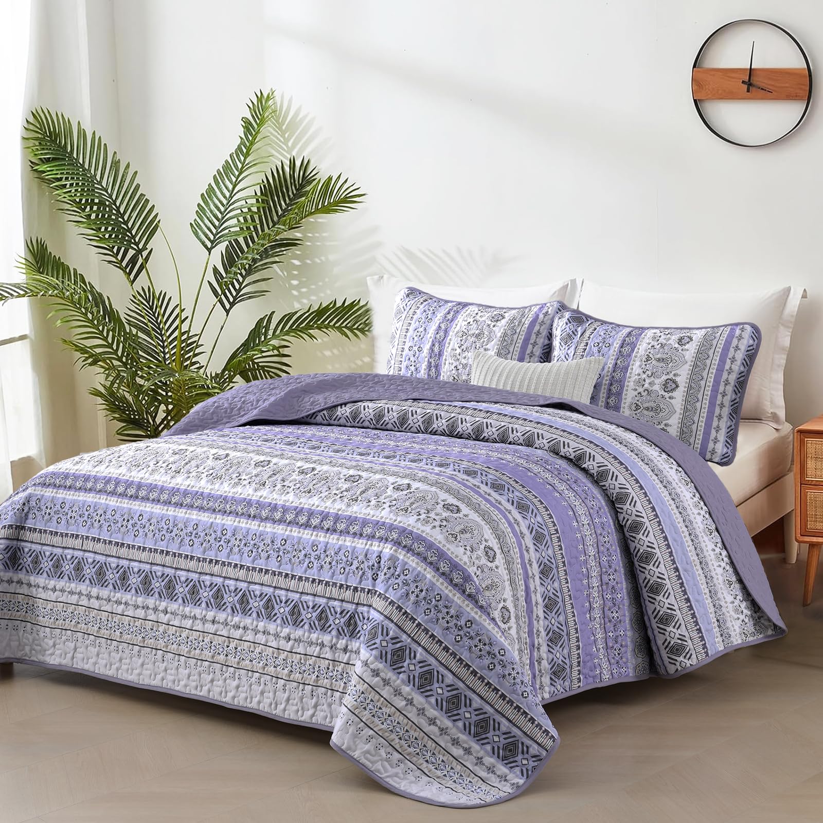 3-Piece Lavender Stripe Floral Quilted Bedcover Set with Elegant Design and Shams