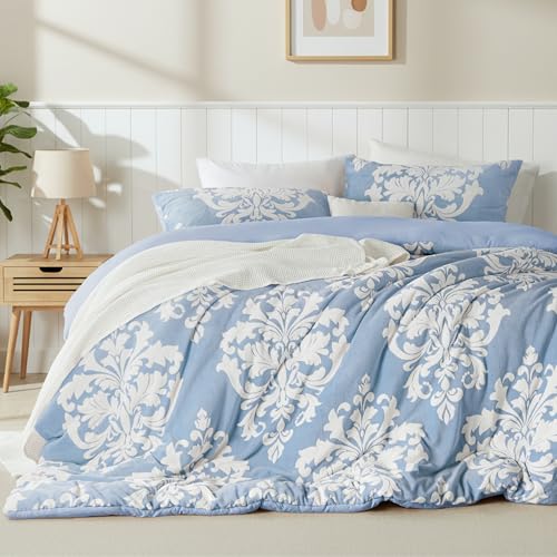 Burnout Printed Flannel Winter Comforter, Bohemian Plush Quilt with Ultra-Soft Microfiber Backing, Warm All-Season Bedding