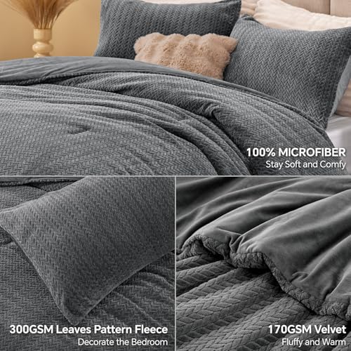 Reversible Knitted Flannel & Velvet Comforter Set – 3D Leaf Texture 3-Piece Bedding Set