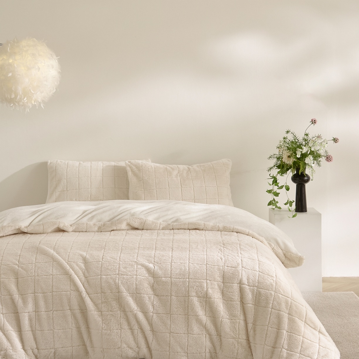 Checkered Faux Rabbit Fur & Milk Velvet Comforter Set – Soft Jacquard 3-Piece Bedding Set