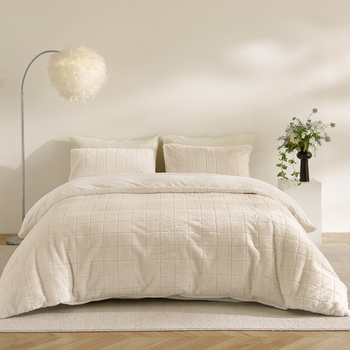Checkered Faux Rabbit Fur & Milk Velvet Comforter Set – Soft Jacquard 3-Piece Bedding Set